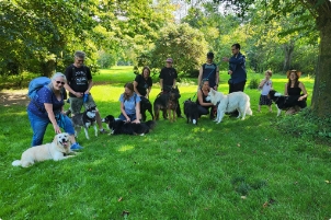 Groupe de personnes participant à un cours collectif